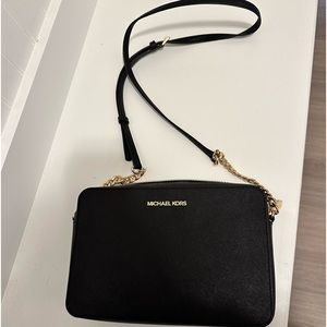 Michael Kors Crossbody purse
